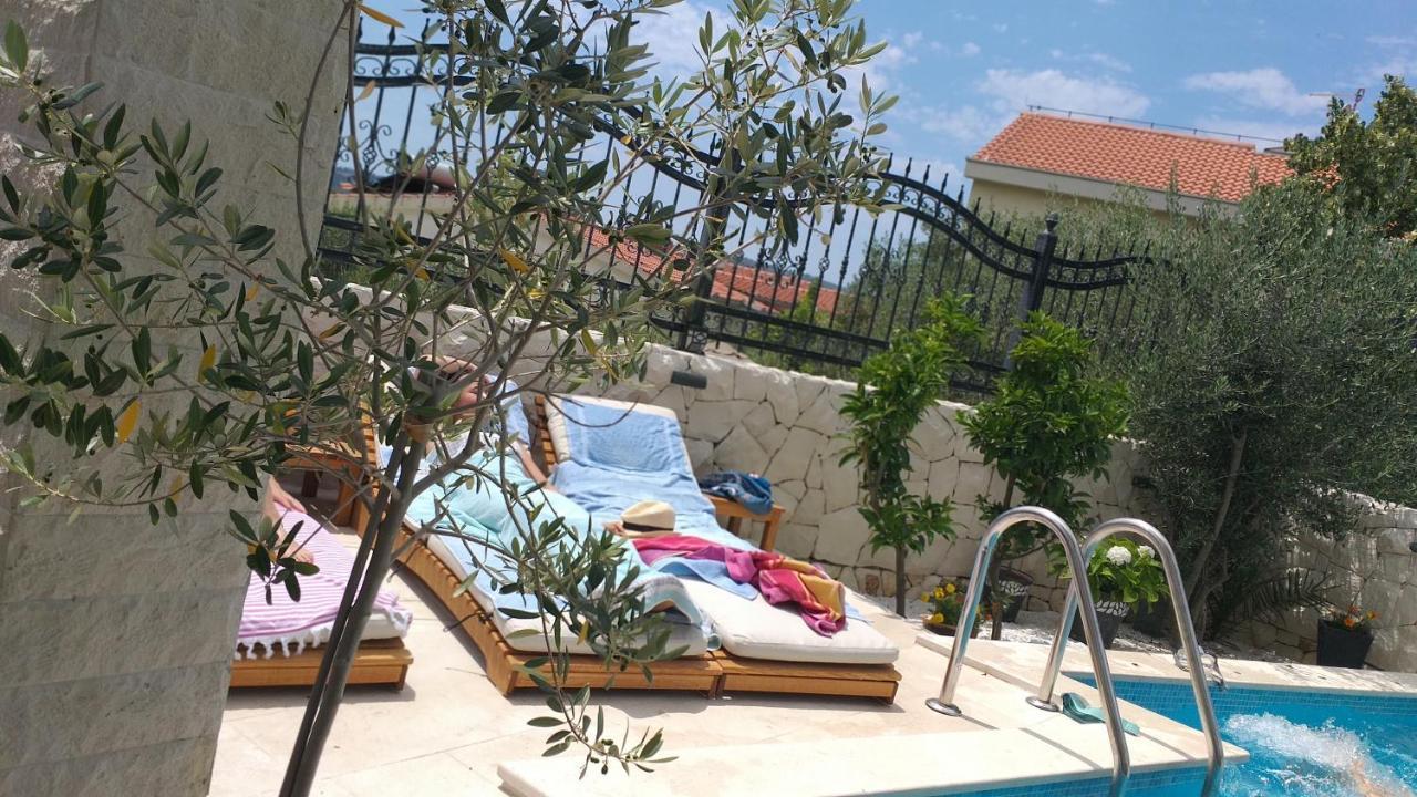 Villa Mira Трогир Экстерьер фото