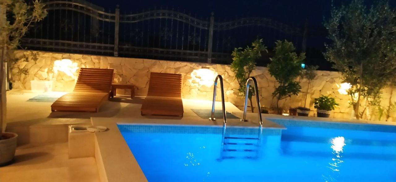 Villa Mira Трогир Экстерьер фото
